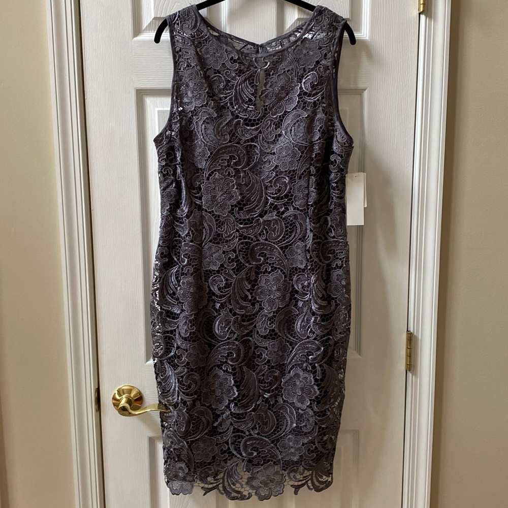 NWT Silver Adrianna Papell Evening Gown